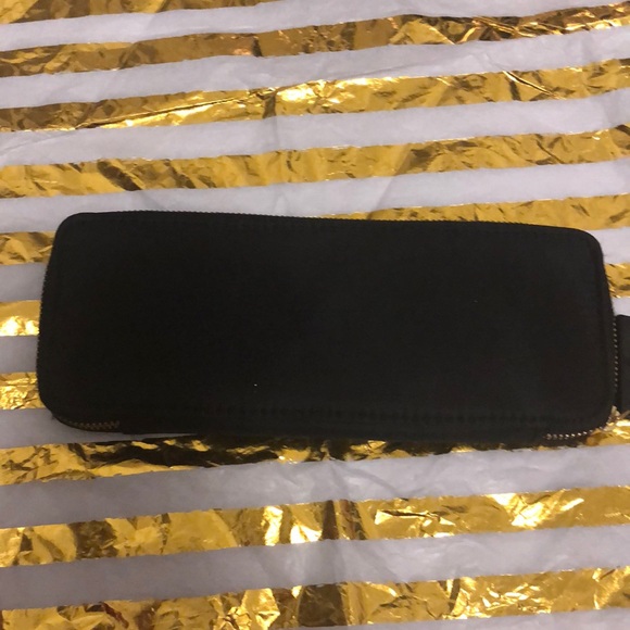 MAC Cosmectic WALLET NEW - Picture 3 of 4